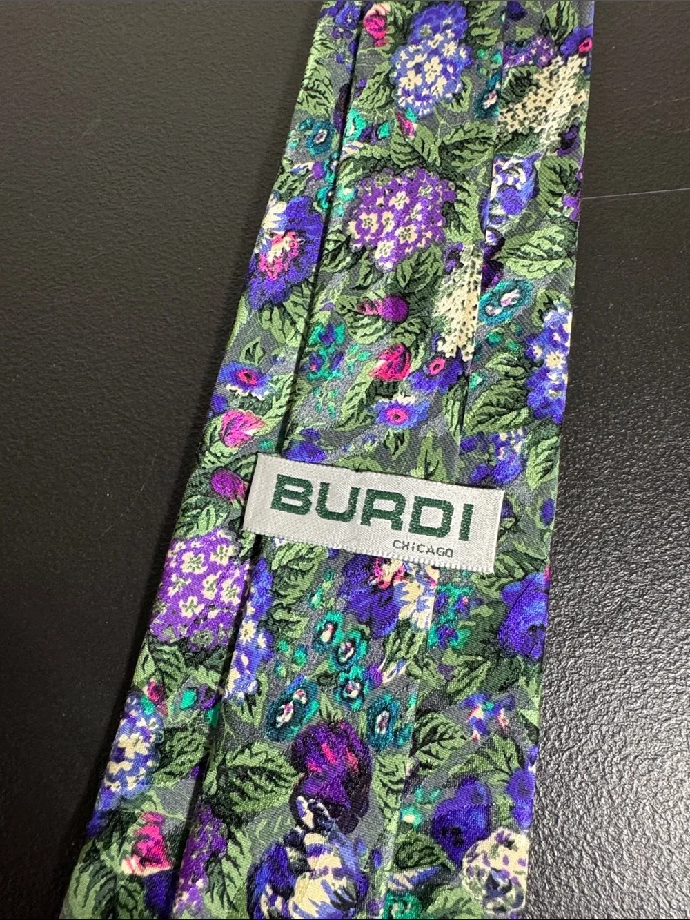 Burdi Chicago mens green colorful floral 100% silk luxury neck tie EUC